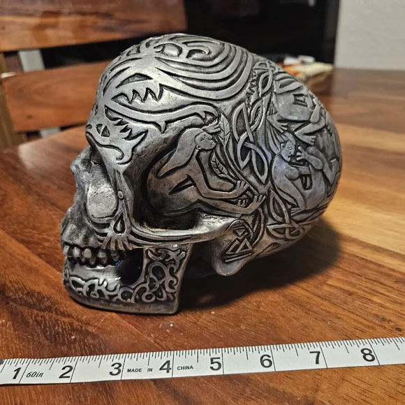 Celtic Skull With Tribal Detail - Picture 4 of 4